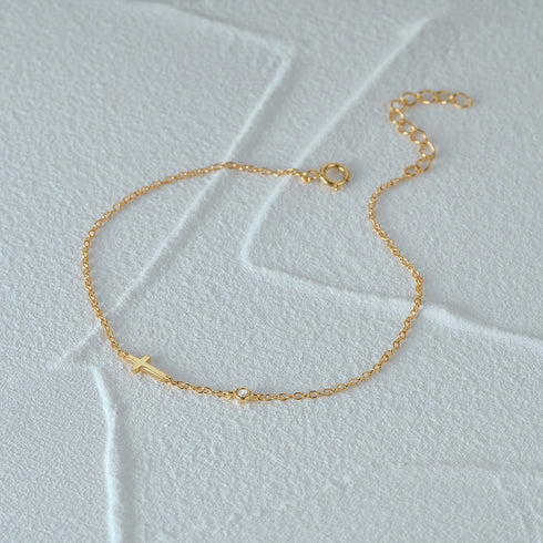 Mini Cross Bracelet with Zirconia - Zafari Studio Jewelry